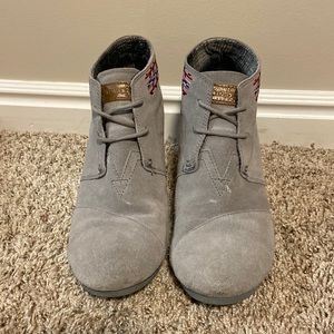 Toms wedge booties